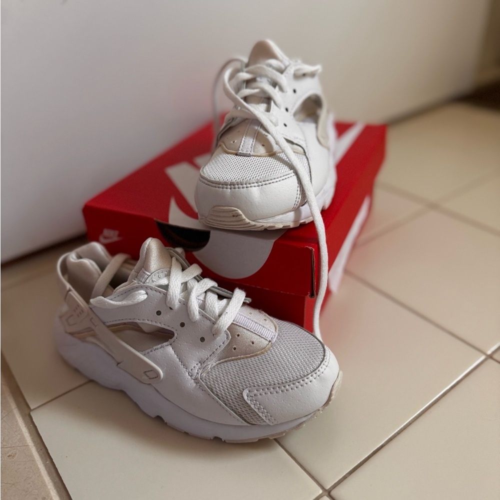 Nike Kids (unisex) Hurache White Sneakers